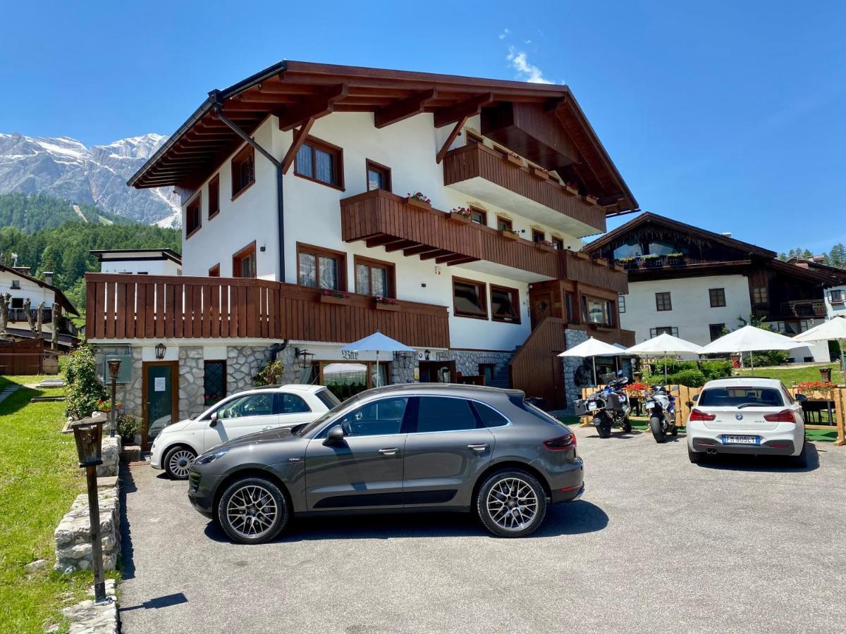 Hotel Da Beppe Sello Cortina d'Ampezzo Bagian luar foto