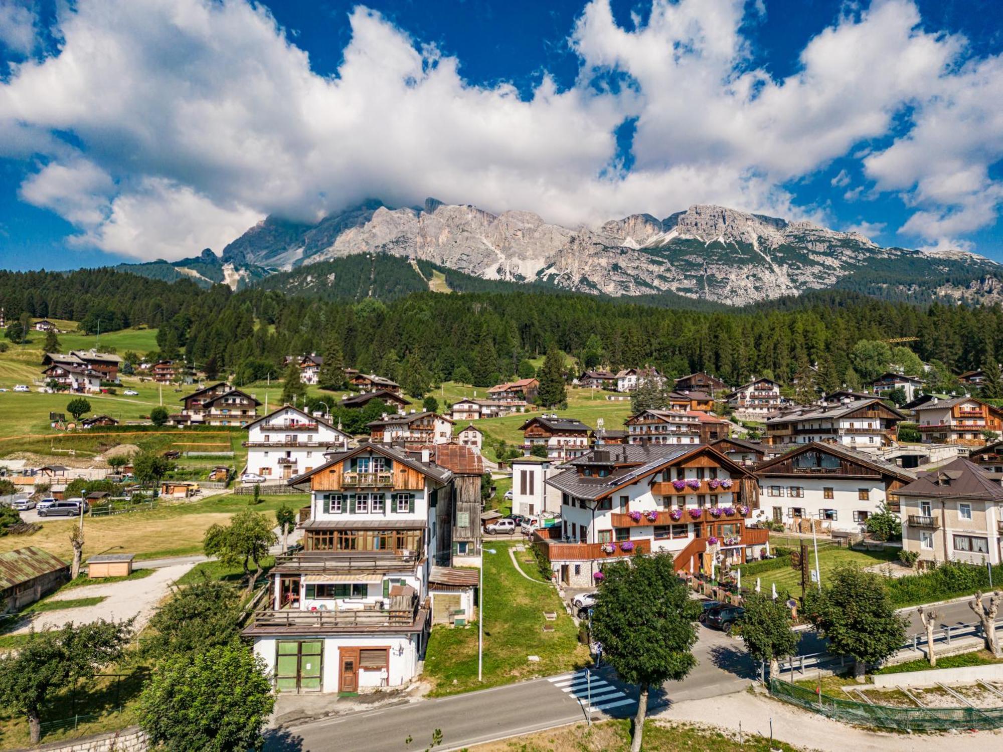 Hotel Da Beppe Sello Cortina d'Ampezzo Bagian luar foto